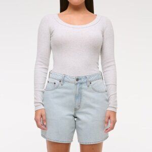 Abercrombie Curve Love High Rise Loose Short - Light Wash - 27